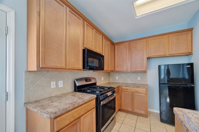 property at 3218 Pearl Bluff Ln