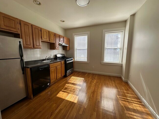 291 Washington Ave in Chelsea, MA - Building Photo - Building Photo
