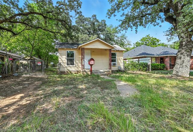 3909 Galvez Ave in Fort Worth, TX - Foto de edificio