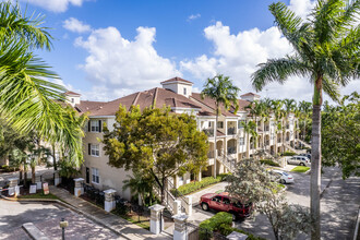 Poinciana Place in Pompano Beach, FL - Building Photo - Primary Photo