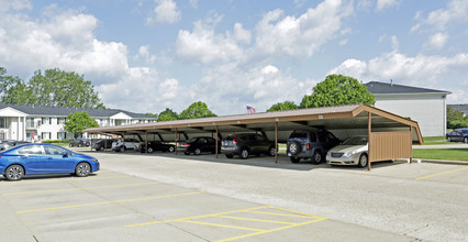 Lakeside Apartments in Sterling Heights, MI - Foto de edificio - Building Photo