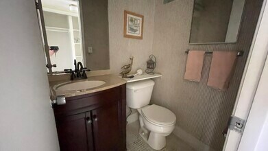 3 Waltham A in West Palm Beach, FL - Building Photo - Building Photo