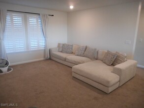 4768 Crested Eagle Ln in Ft. Myers, FL - Building Photo - Building Photo