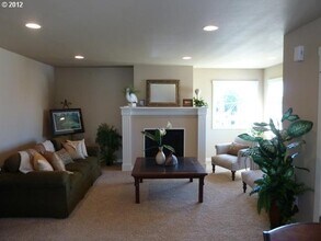 813 Niagara Ave in Astoria, OR - Building Photo - Building Photo