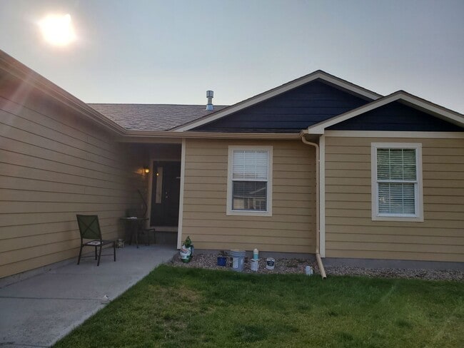 925 Melody Ln in Cheyenne, WY - Building Photo - Building Photo