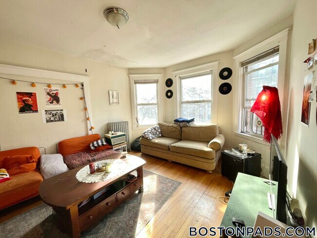 192 Kelton St, Unit 2 in Boston, MA - Building Photo - Building Photo