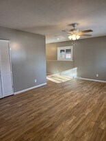 1745 N Schrader Ave in Springfield, IL - Building Photo