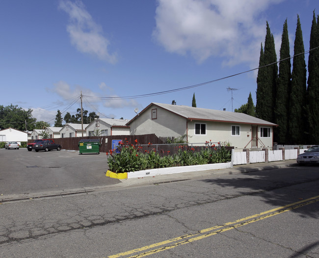 530 Maple St in West Sacramento, CA - Building Photo - Building Photo