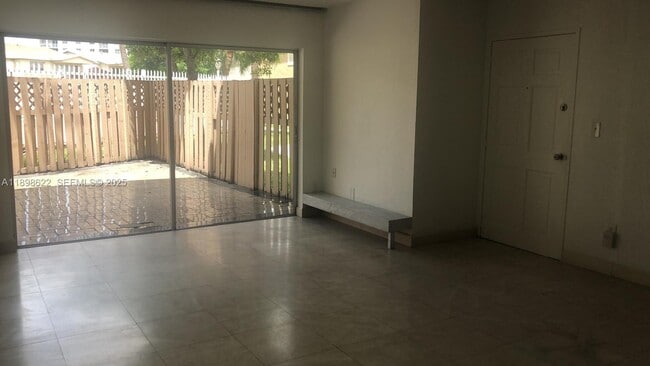 4174 NW 79th Ave in Doral, FL - Building Photo - Building Photo