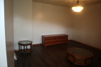 629 Woodlawn Ave in Brownsville, PA - Building Photo - Building Photo