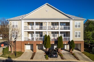 Summerfield at Brambleton in Ashburn, VA - Building Photo - Building Photo