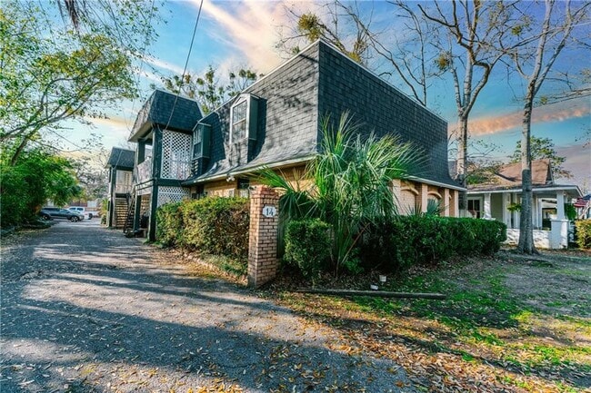 property at 14 S Lafayette St