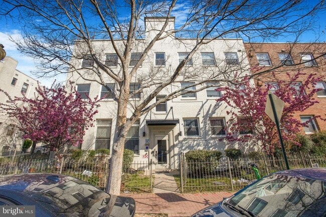 property at 1310 K St SE