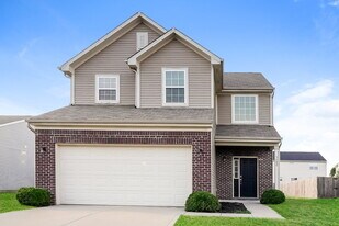 3402 Enclave Ln in Greenwood, IN - Building Photo