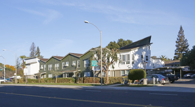 Stoney Pine Apartments in Sunnyvale, CA - Building Photo - Building Photo