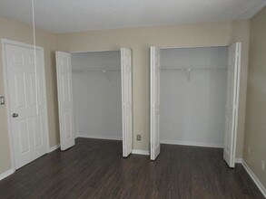 5005 Pier Dr in Greenacres, FL - Foto de edificio - Building Photo
