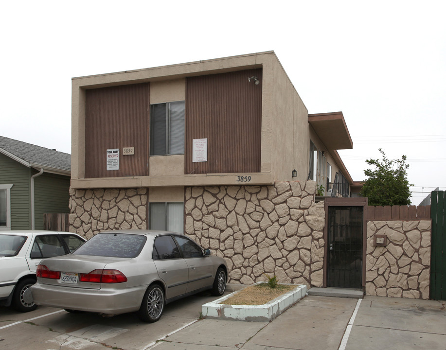 3859 Wilson Ave in San Diego, CA - Building Photo