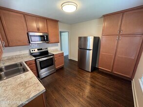 3912 Massie Ave in St Matthews, KY - Building Photo - Building Photo
