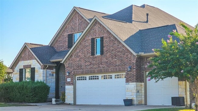 532 Stone River Dr in Austin, TX - Foto de edificio - Building Photo