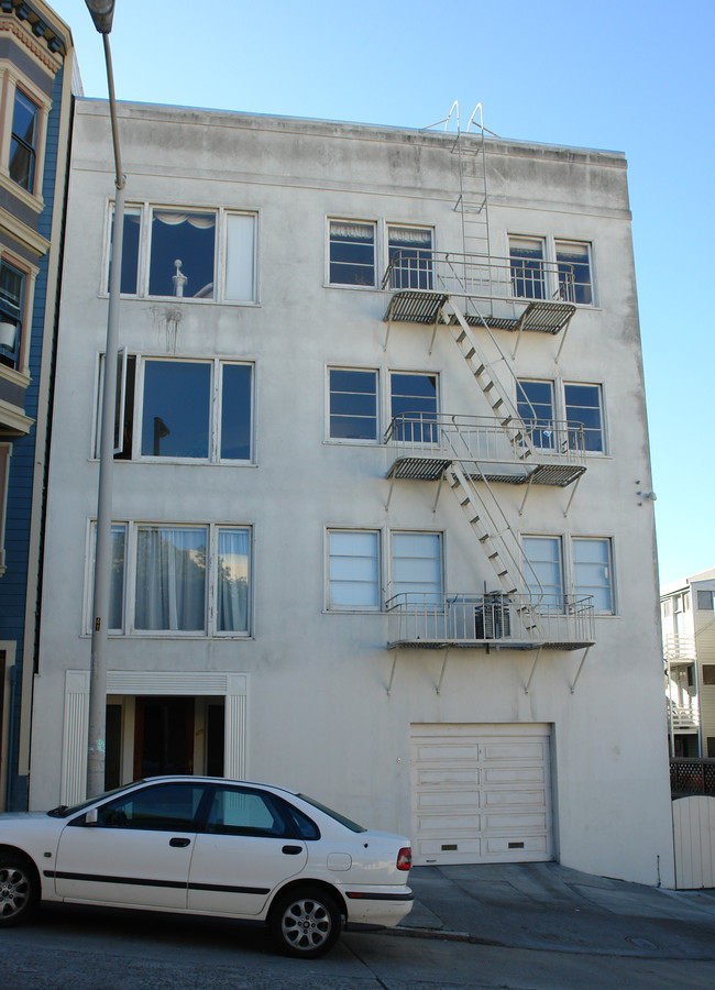 475 Chestnut St in San Francisco, CA - Building Photo - Building Photo