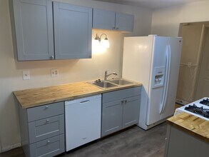 819 E Hibiscus Ave in Sandy, UT - Building Photo - Building Photo