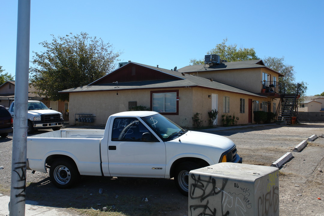 1408 Henry Dr in Las Vegas, NV - Foto de edificio