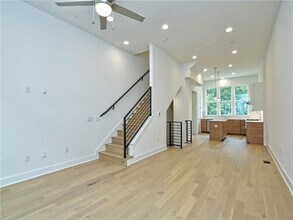 3500 Harmon Ave in Austin, TX - Building Photo - Building Photo