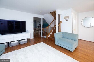 14703 Prairie Landing Way in North Potomac, MD - Foto de edificio - Building Photo