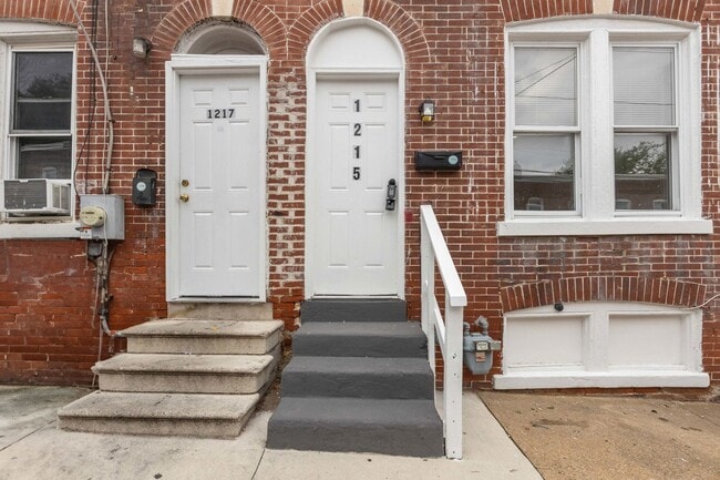 property at 1215 W 3rd St