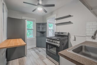 3239 Clague Rd in North Olmsted, OH - Building Photo - Building Photo