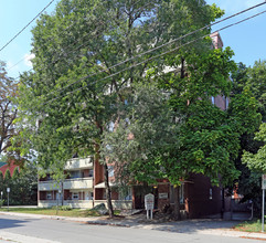 Emerald Gardens in Hamilton, ON - Building Photo - Building Photo