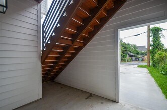 405 Clearwater St in Houston, TX - Building Photo - Building Photo