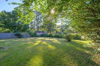 1507 Mount Moriah Rd in Memphis, TN - Foto de edificio - Building Photo