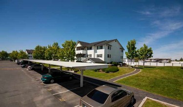 Farr Court in Spokane, WA - Foto de edificio - Building Photo