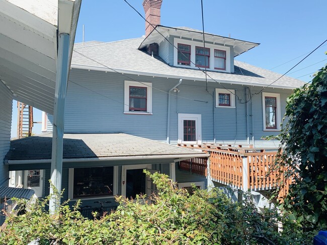 property at 1030 N Garden St