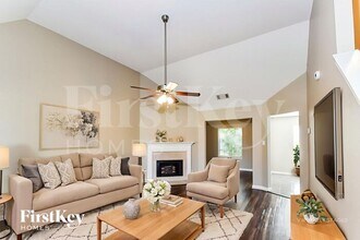 8371 Palm Springs Dr in Memphis, TN - Building Photo - Building Photo