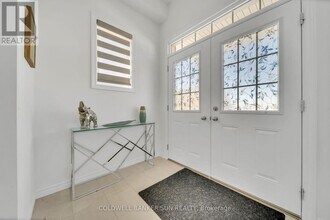 27 Gourlay Farm Ln in North Dumfries, ON - Building Photo - Building Photo