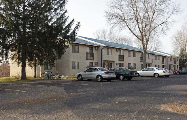 Creekside Apartments in New Richmond, WI - Building Photo - Building Photo