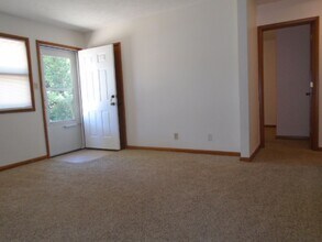 1857 College Heights Rd in Manhattan, KS - Building Photo - Building Photo