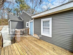 2028 Arlington Cir NW in Atlanta, GA - Building Photo - Building Photo
