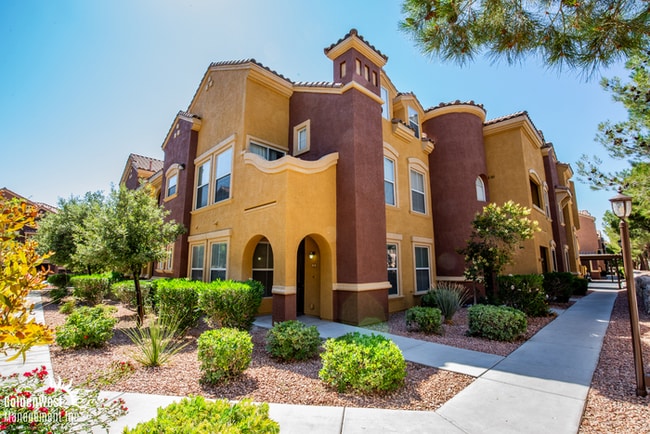 property at 3975 N Hualapai Way