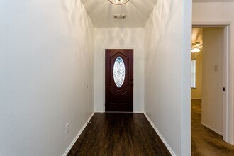 2834 Trinity Glen Ln in Houston, TX - Building Photo - Building Photo