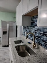 62-64-64 Olmsted Dr in Springfield, MA - Foto de edificio - Building Photo