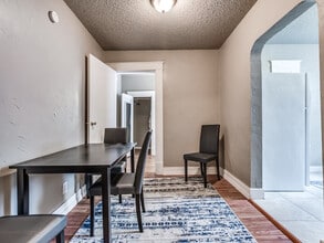 529 NW 32nd St in Oklahoma City, OK - Foto de edificio - Building Photo