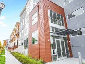 MODE in San Mateo, CA - Foto de edificio - Building Photo