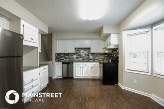 6805 E 140th Pl in Grandview, MO - Building Photo - Building Photo