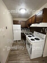 1566 Coventry St in Akron, OH - Building Photo - Building Photo