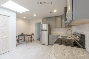 1940 Cecil B Moore Ave, Unit 1F