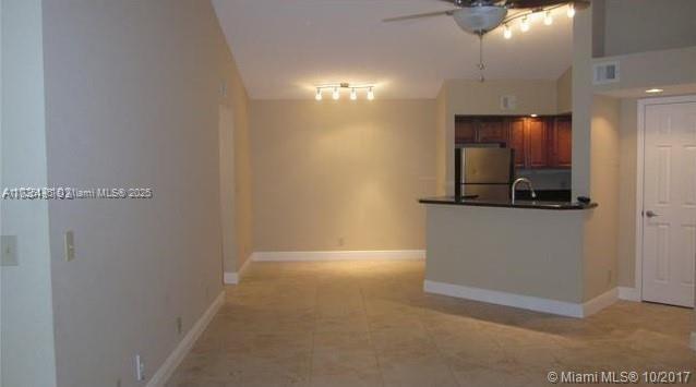 3390 Pinewalk Dr N in Margate, FL - Building Photo - Building Photo