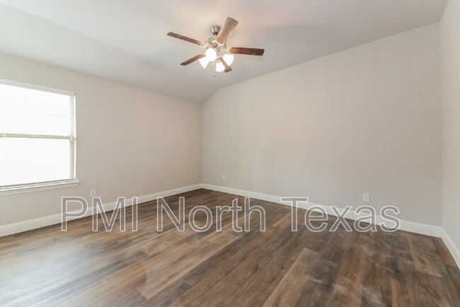 6415 Graceland Dr in Greenville, TX - Building Photo - Building Photo